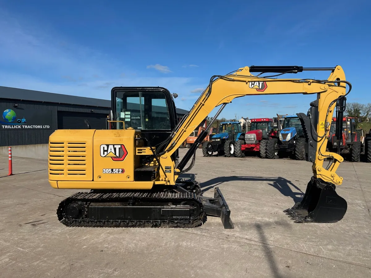 (2018) Caterpillar 305.5E2 C/W Thumb Grab - Image 1