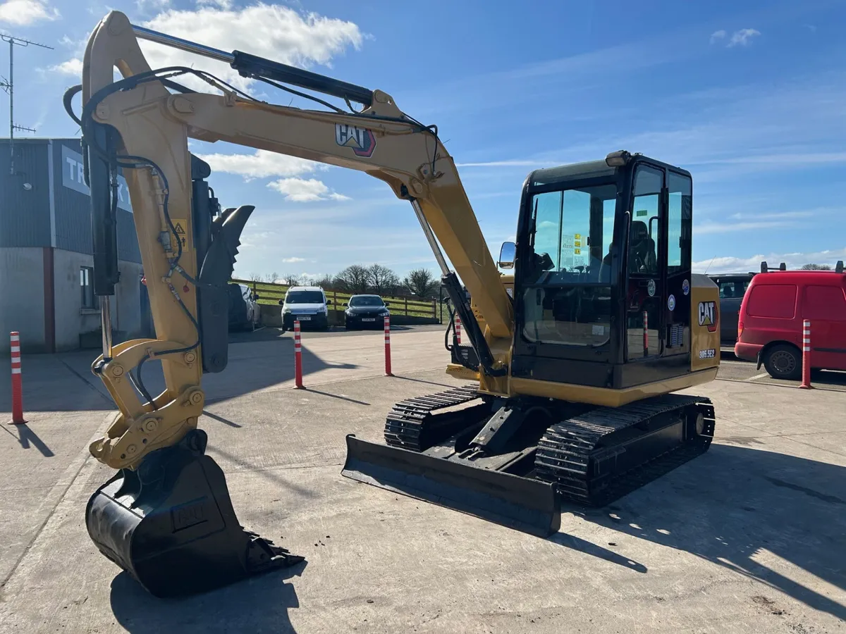 (2018) Caterpillar 305.5E2 C/W Thumb Grab - Image 3