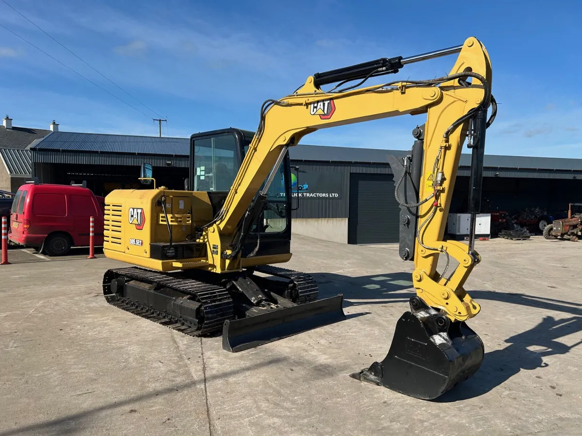 (2018) Caterpillar 305.5E2 C/W Thumb Grab - Image 2