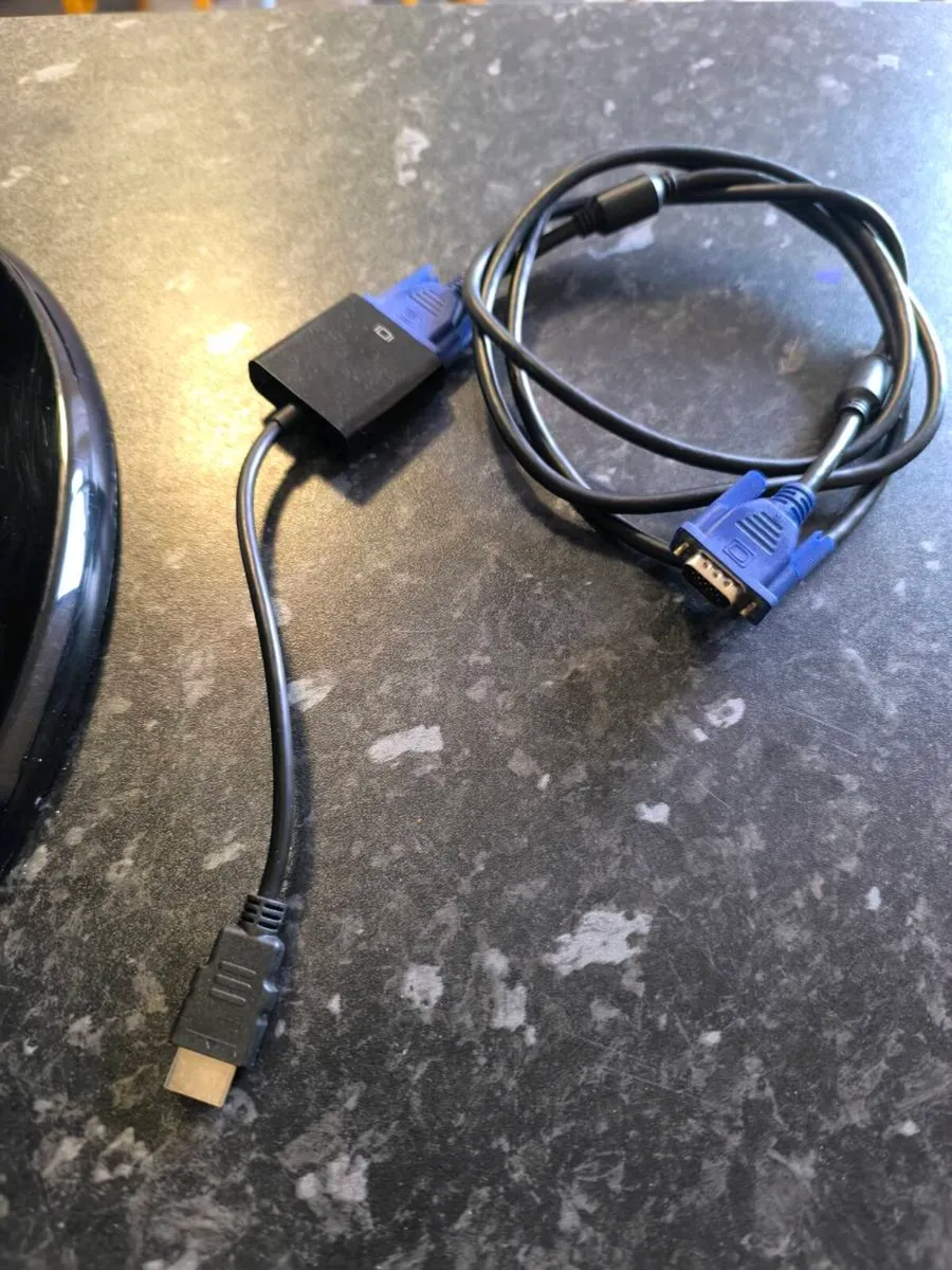 Samsung 24" LCD Screen - Image 4