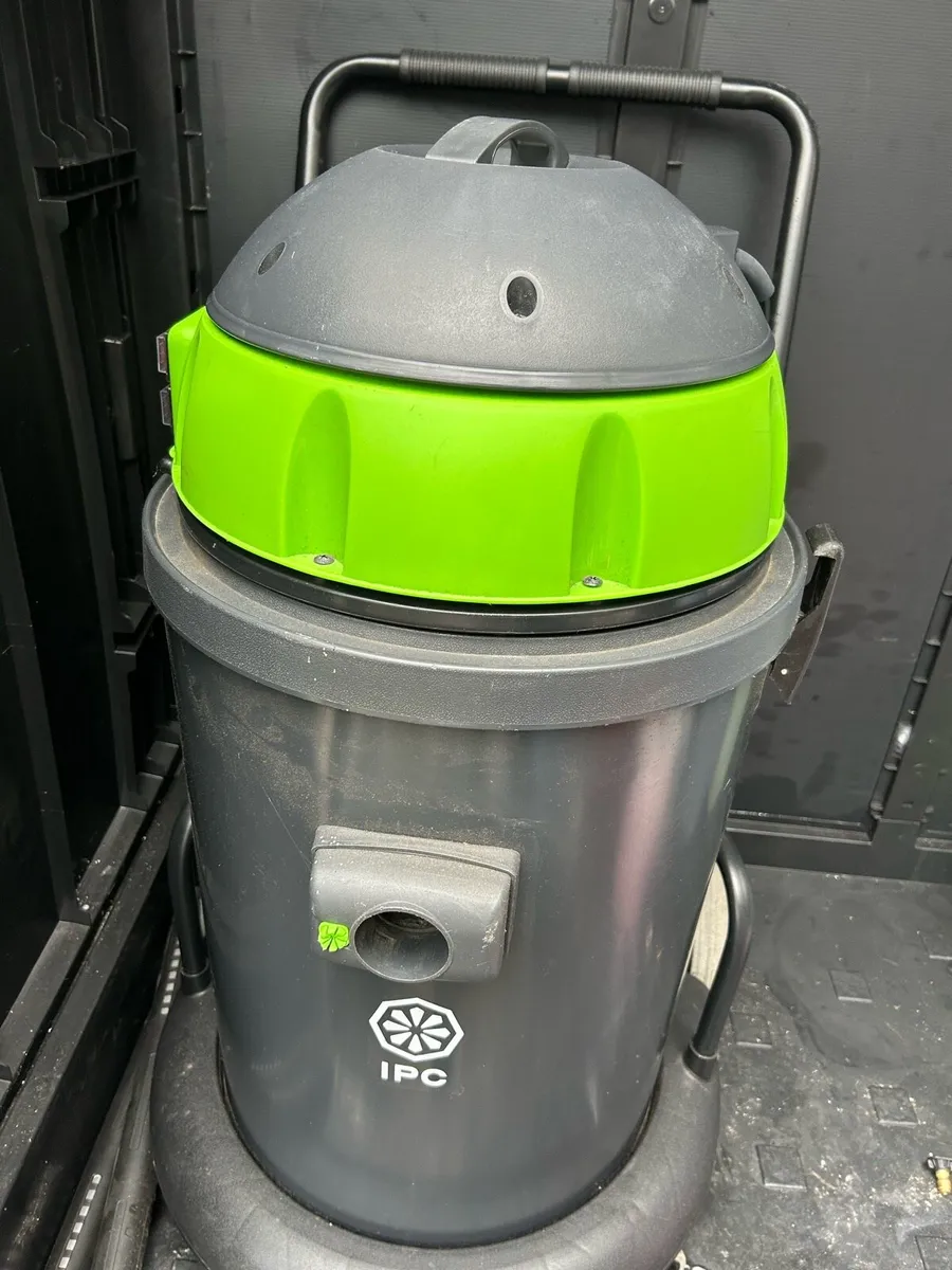 Wet and dry vacuum - Image 2