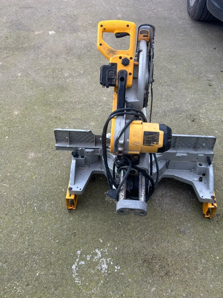 DEWALT DW7T8V chop saw - Image 4