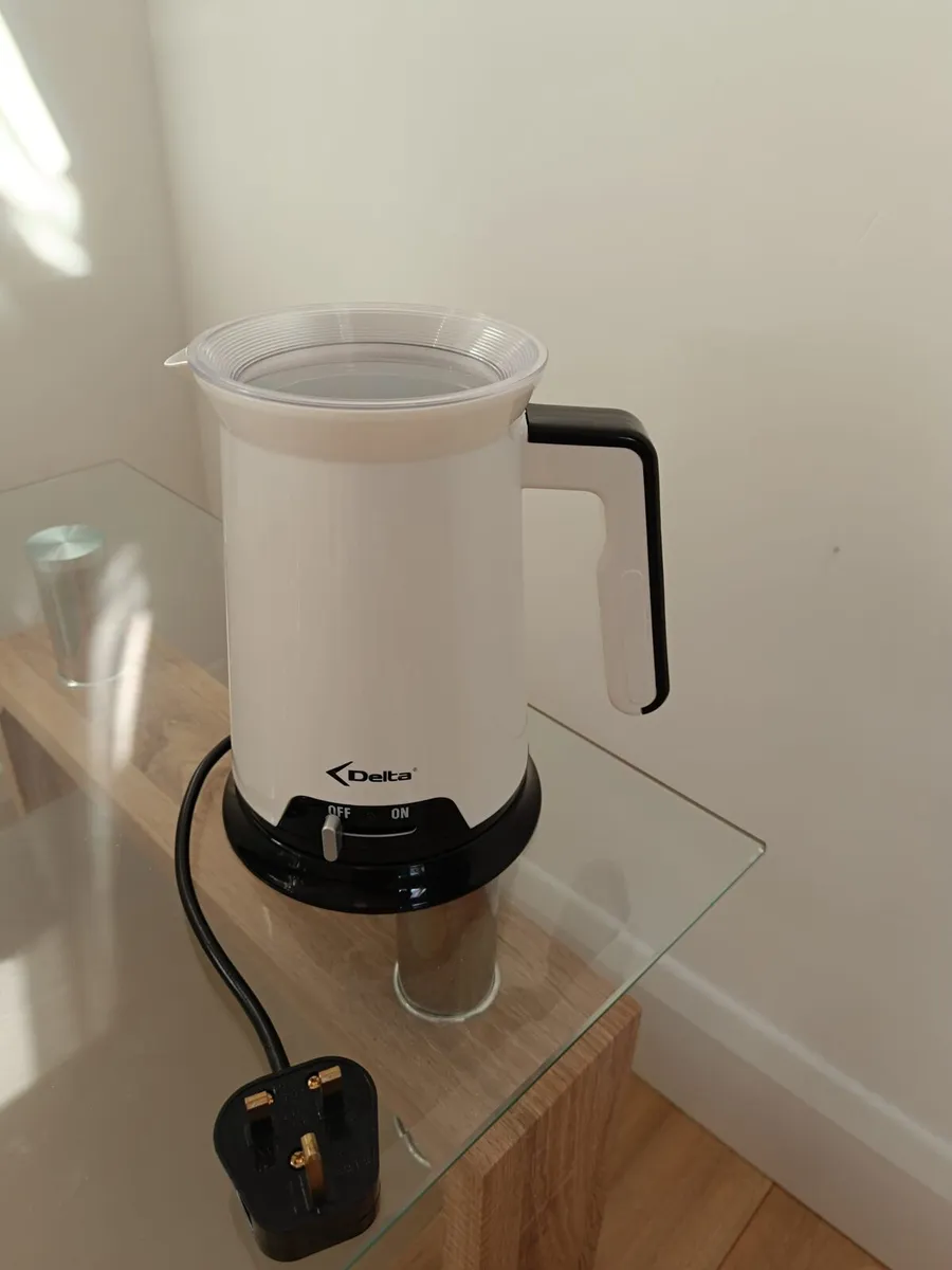 Coffee machines and milk frotter - Image 4