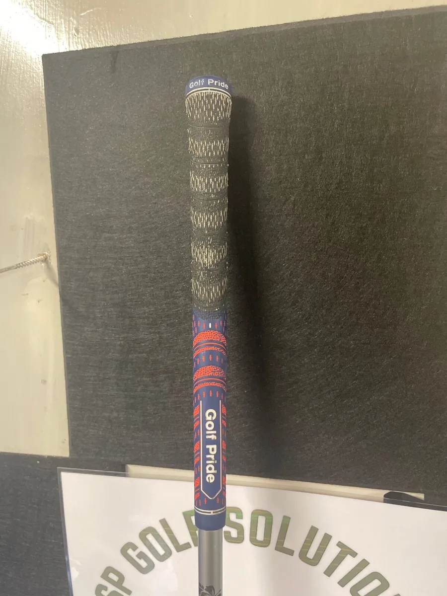 Taylormade sim udi 2 iron - Image 4