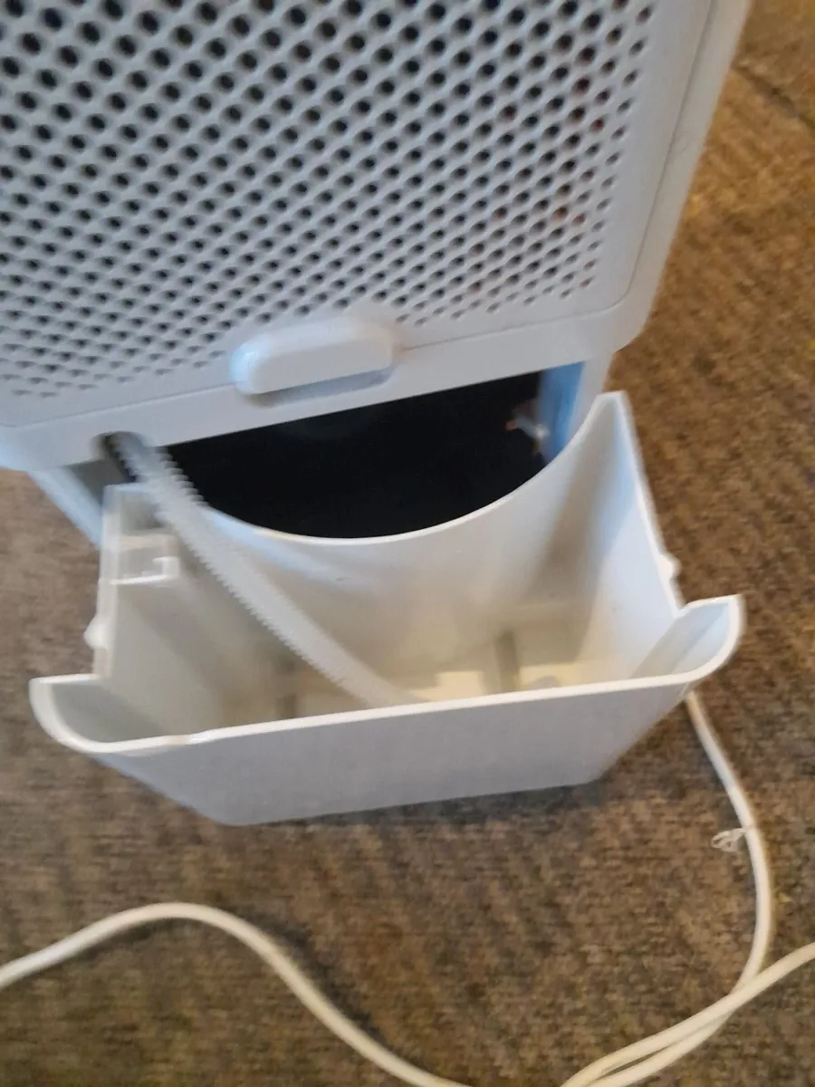 Black and Decker 5litre dehumidifier - Image 3