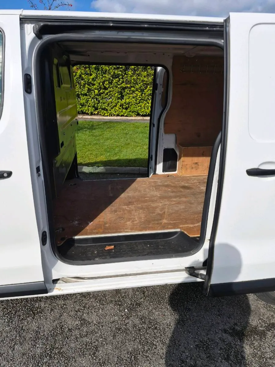 Opel vivaro LWB - Image 4