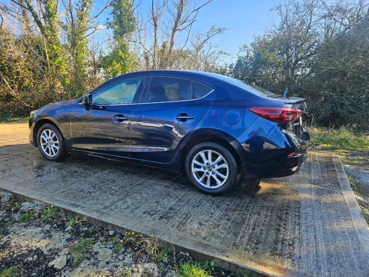 2019 mazda 3 diesel - Image 4