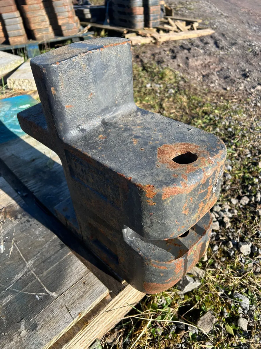 Case / Mc Cormick Towing Eye Weight - Image 4