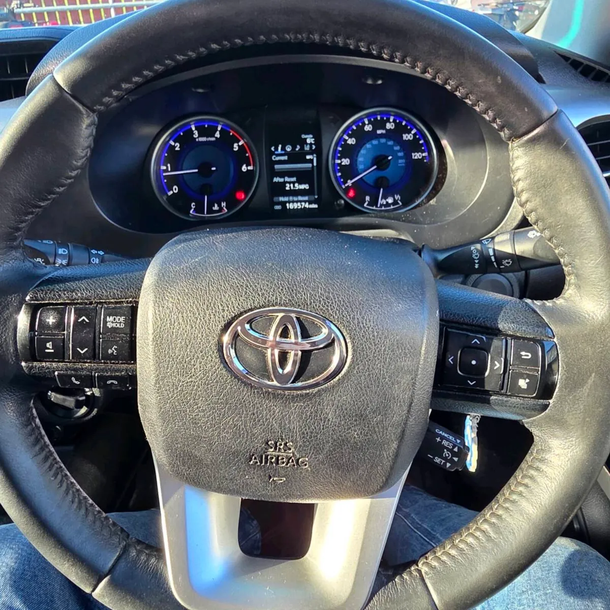 2016 Toyota hilux 2.4 - Image 4
