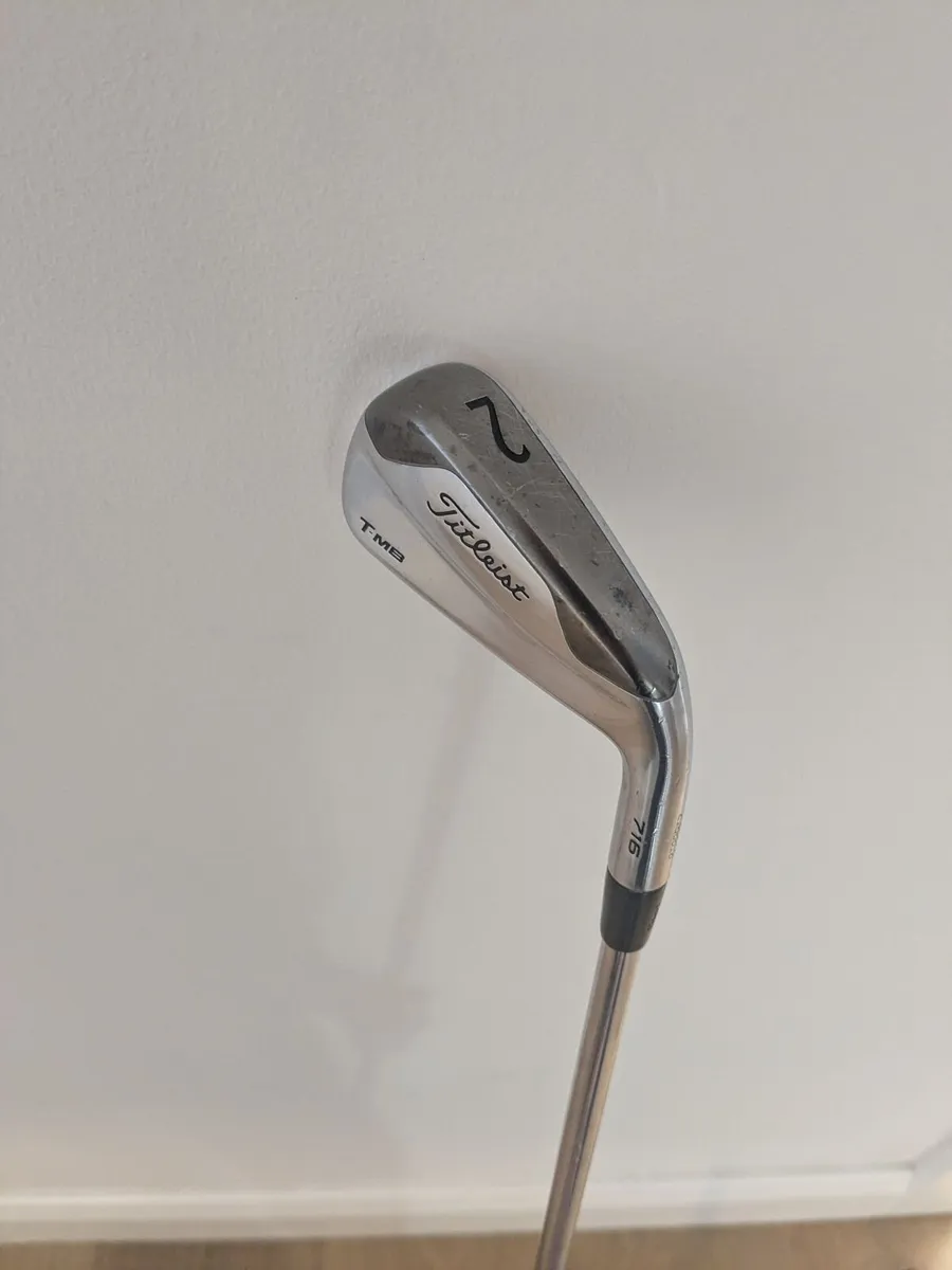 Titleist T-MB 716 2 iron- Stiff Dynamic Gold Shaft - Image 1