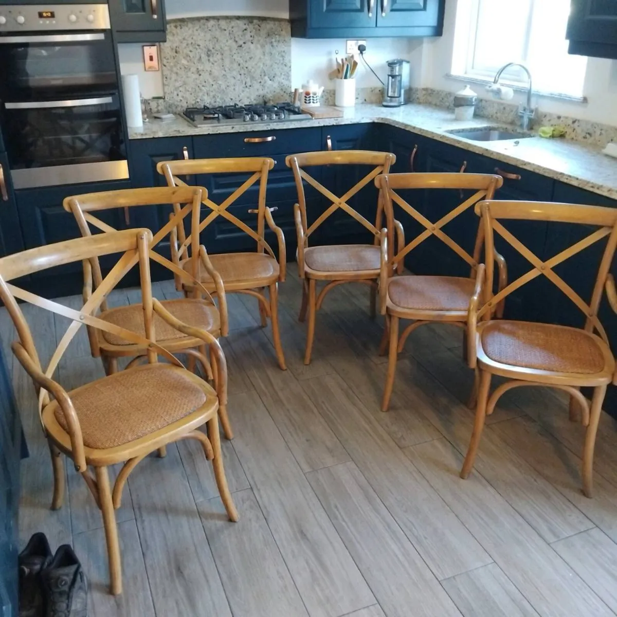 Dinning room table & chairs - Image 3