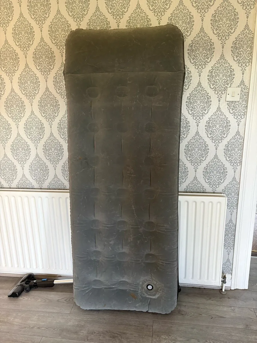 Inflatable mattress /Camping - Image 4