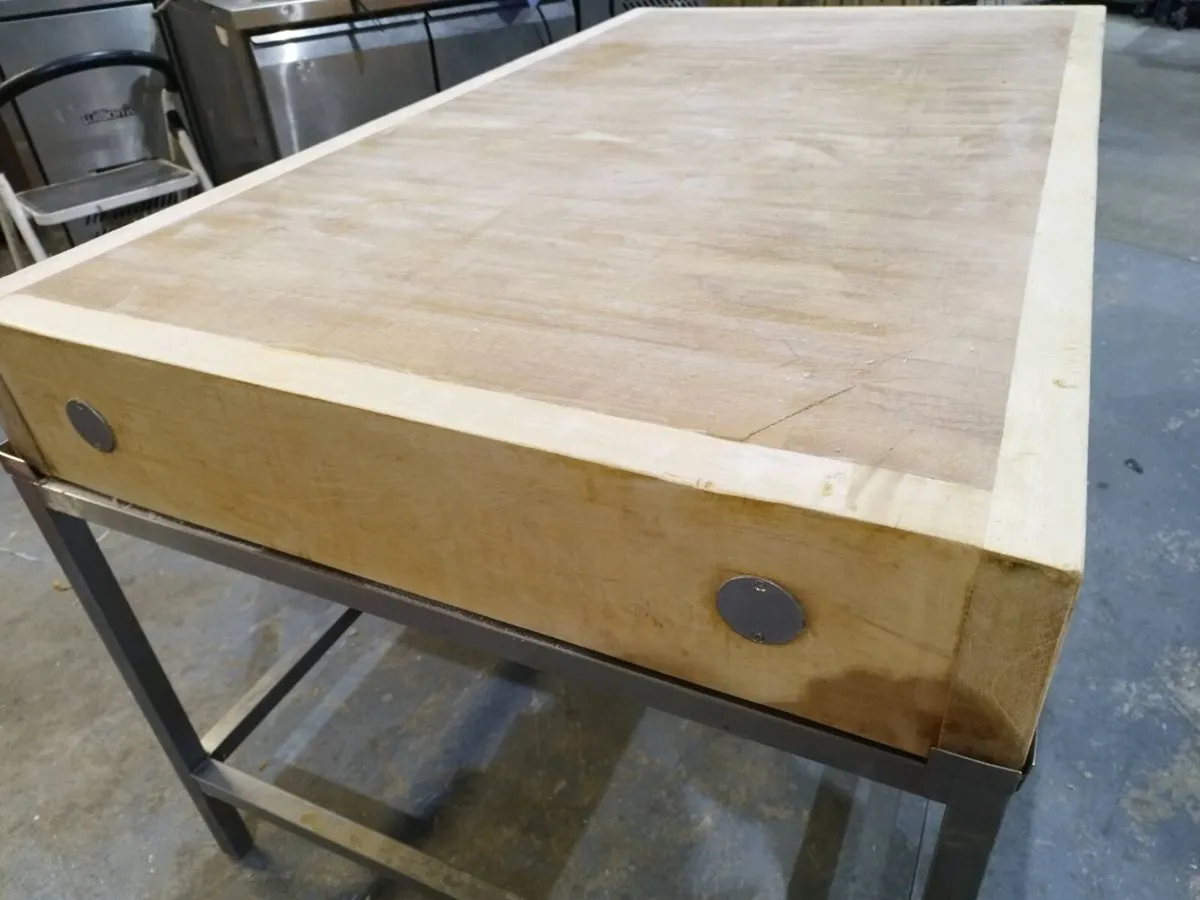 Big butchers chopping block - Image 3