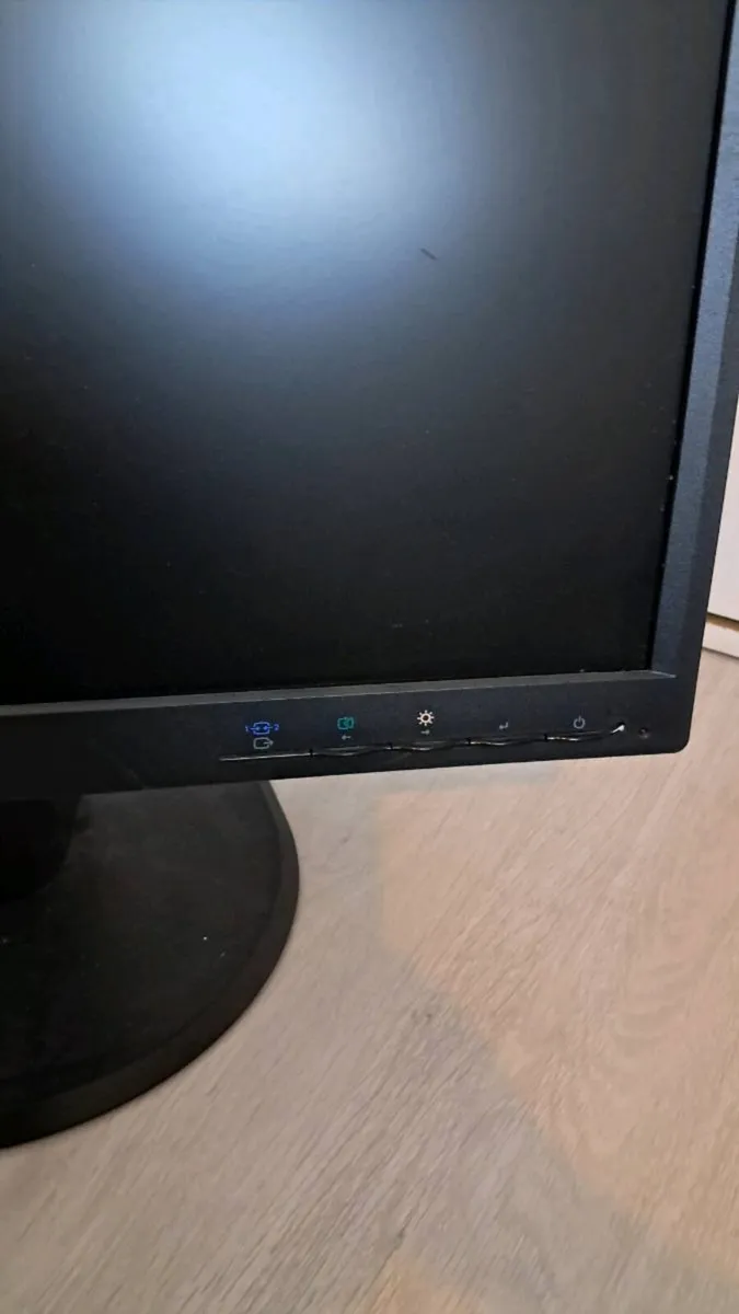 Lenovo Computer Monitor - Image 2
