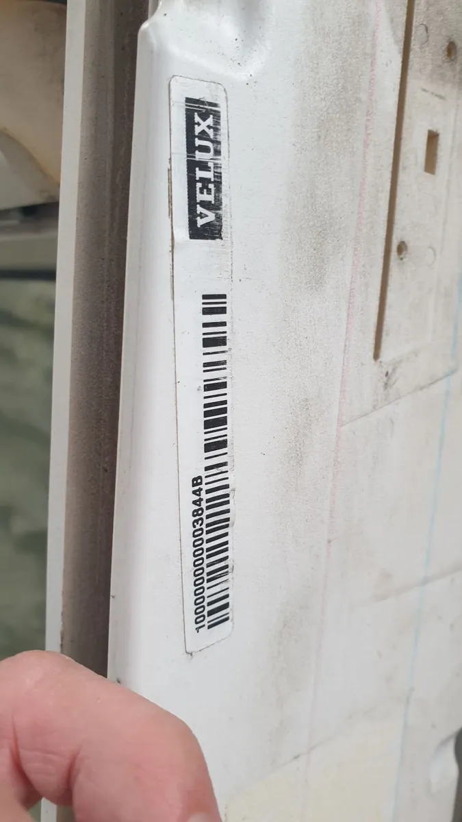 VELUX INTEGRA GGU PK08 ELECTRIC WINDOW - Image 2