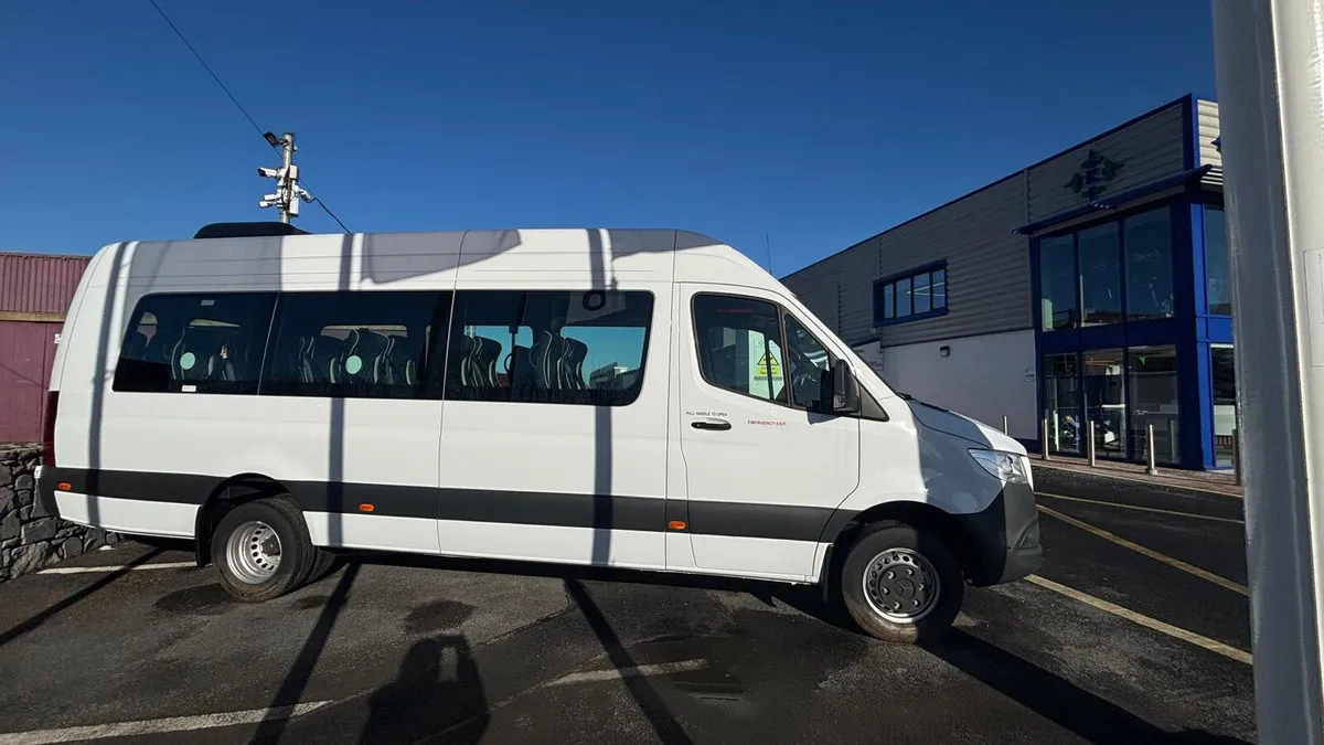 252-Reg Mercedes-Benz Sprinter 516 | 20 Seater + 1 - Image 3