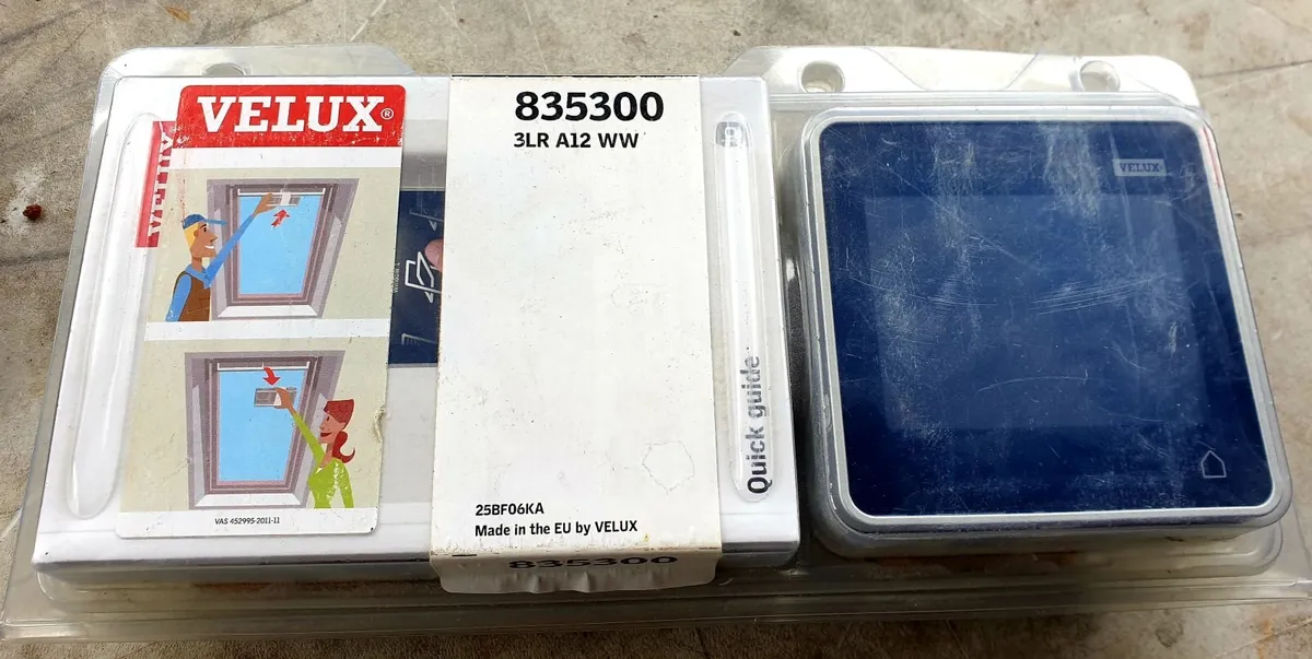 Velux Integra Wireless Remote Control Pad 835300 - Image 1