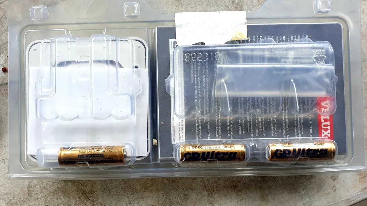 Velux Integra Wireless Remote Control Pad 835300 - Image 2