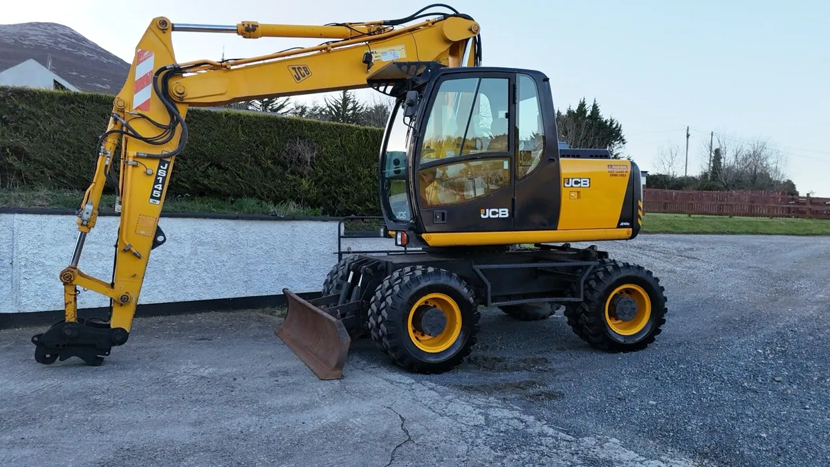 JCB JS145 Wheeled Excavator - Image 2
