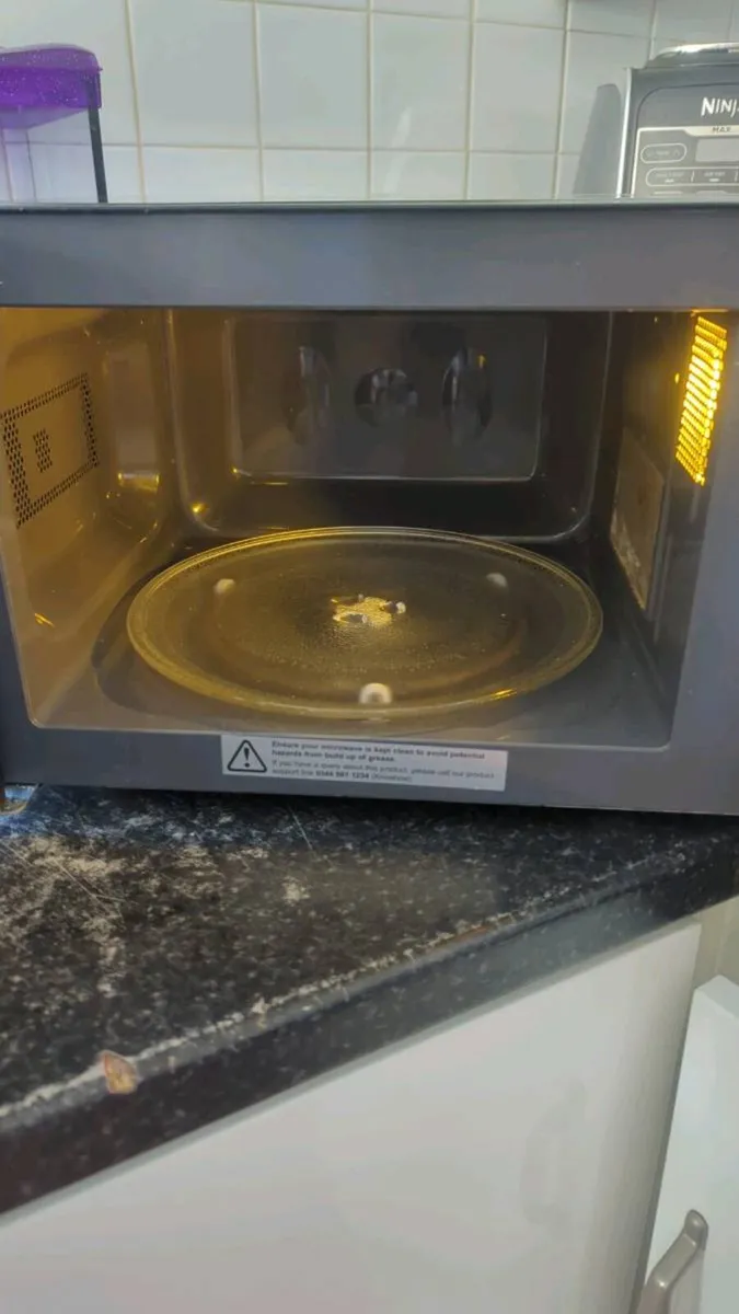 Microwave - Image 2