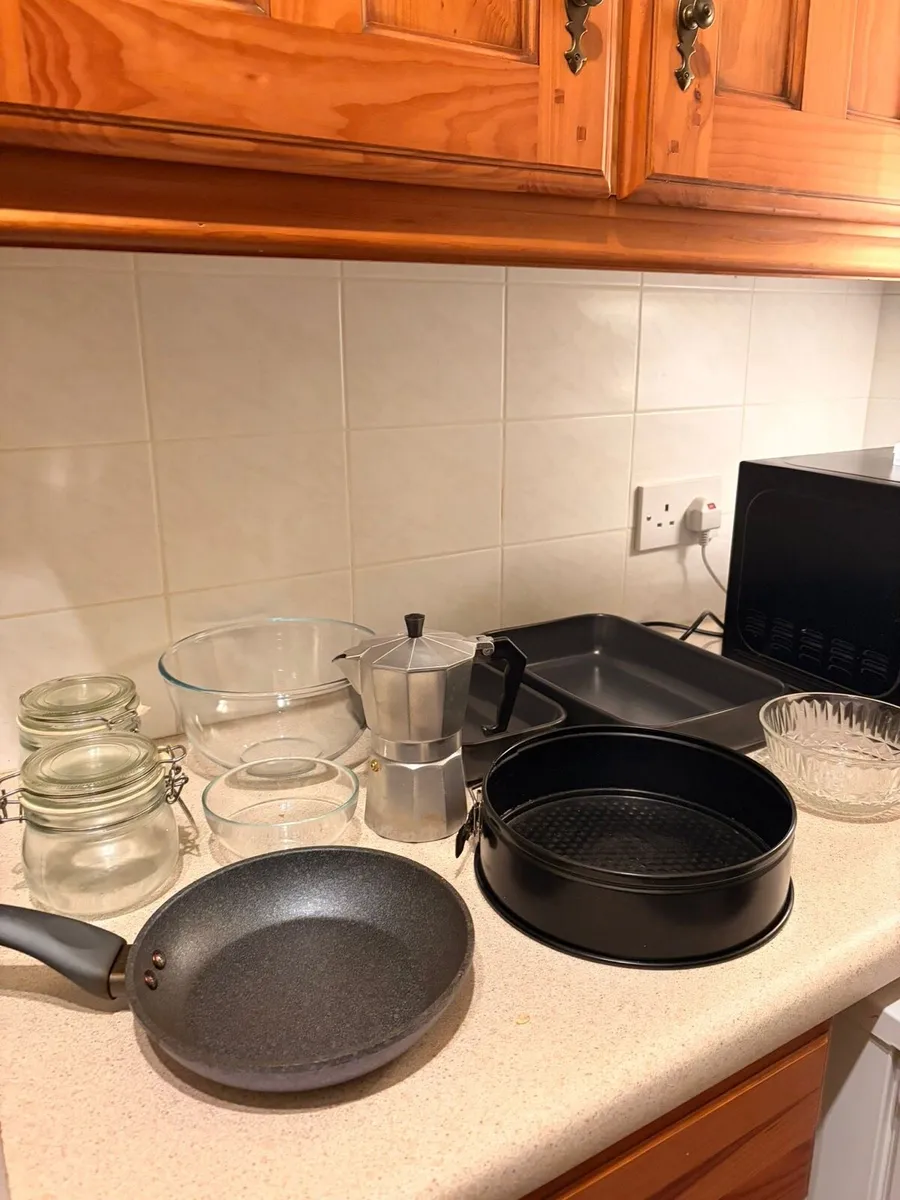 Kitchen appliances - Image 1