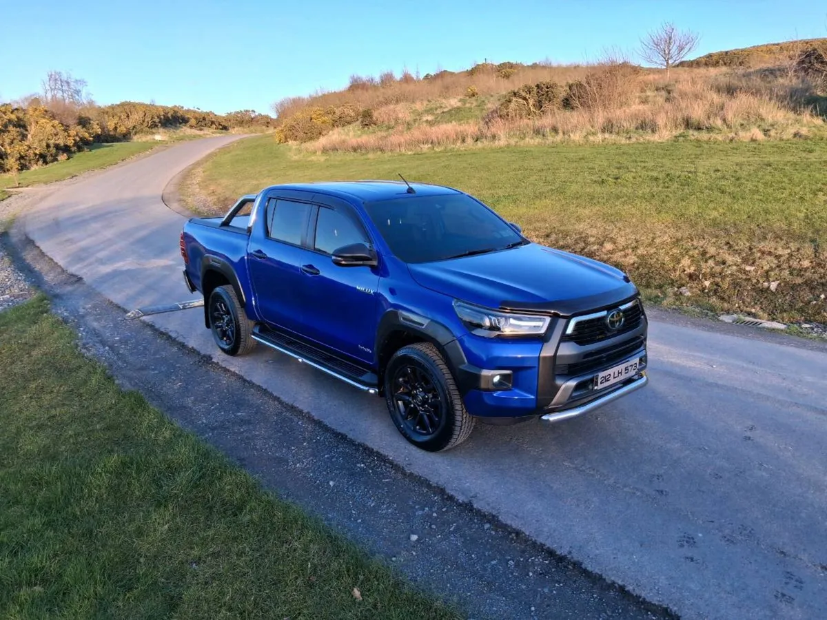 2021 hilux pristine jeep low km NO VAT - Image 2