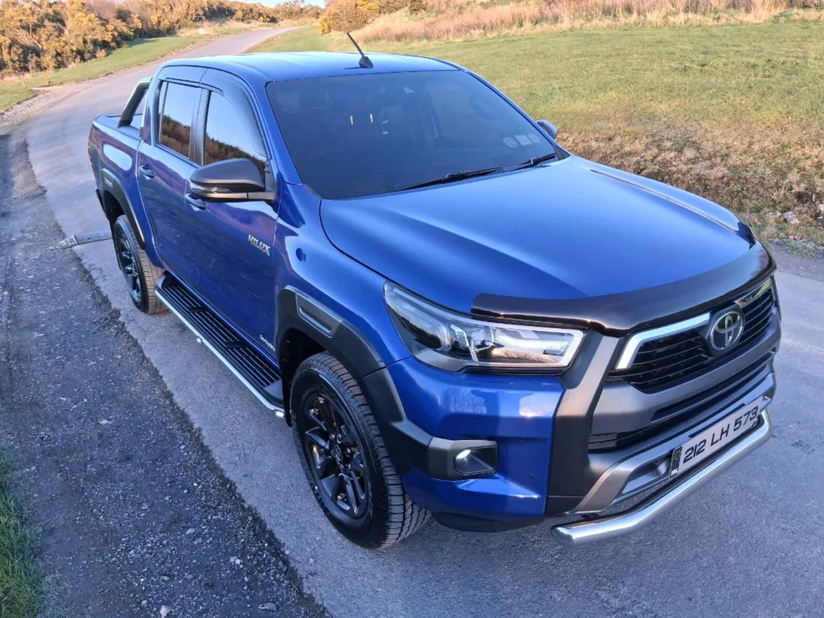2021 hilux pristine jeep low km NO VAT - Image 4