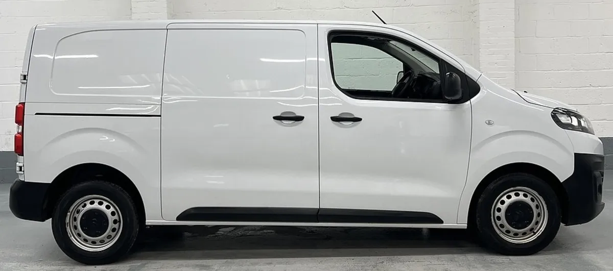 2023 Citroen Dispatch Panel Van - Image 4