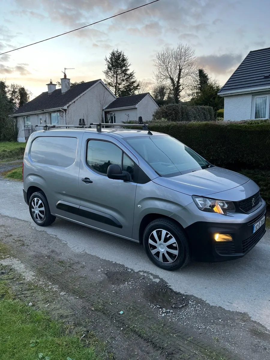 202 Peugeot partner 1.6 HDI Grip model - Image 1