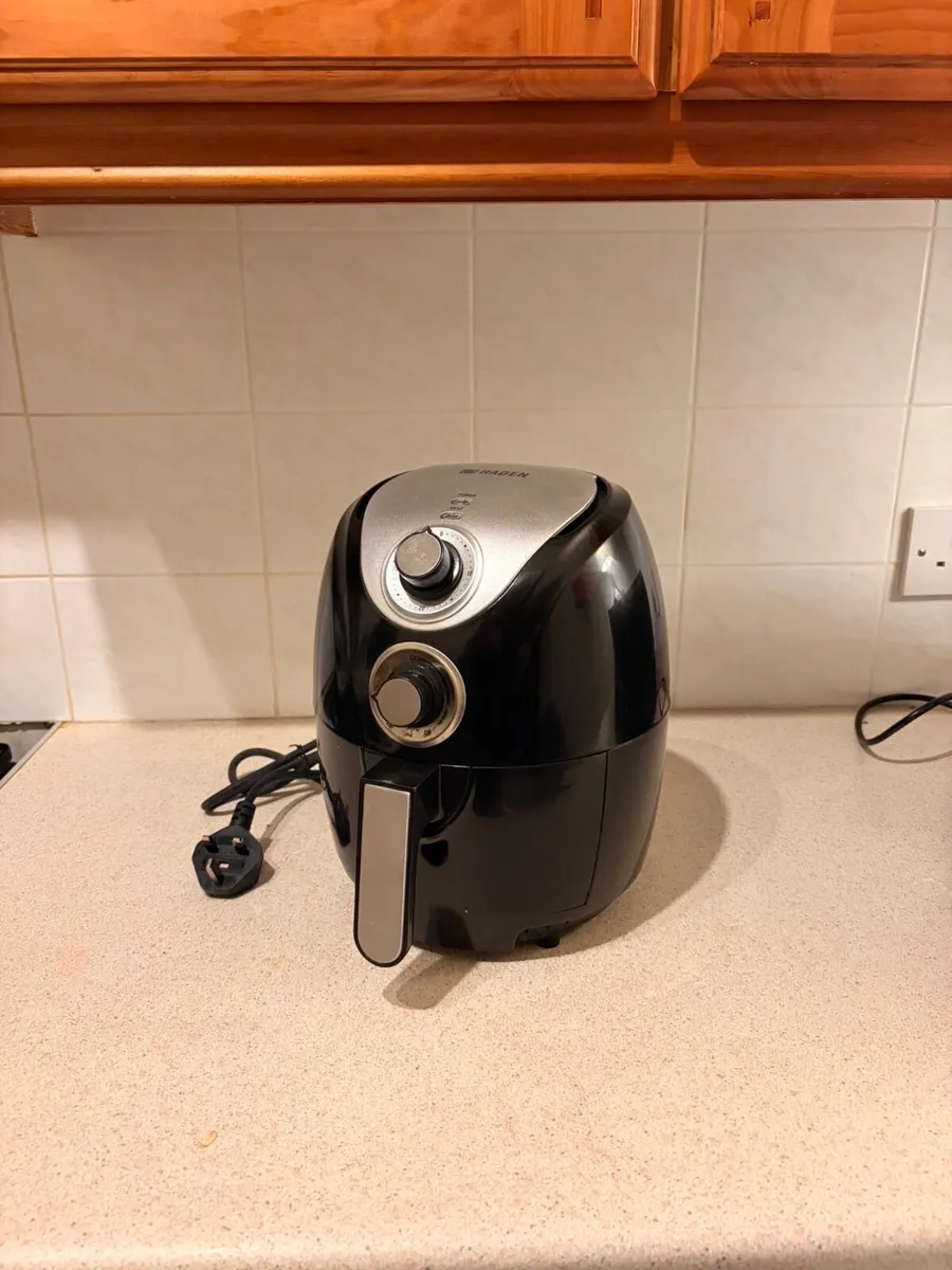 Air fryer - Image 1