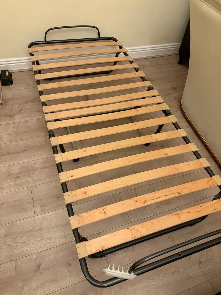 Como Single Folding Bed + Wellpur mattress - Image 3