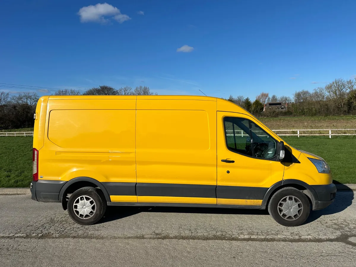 Ford Transit Trend 2018 TAX/DOE 04/27 - Image 3