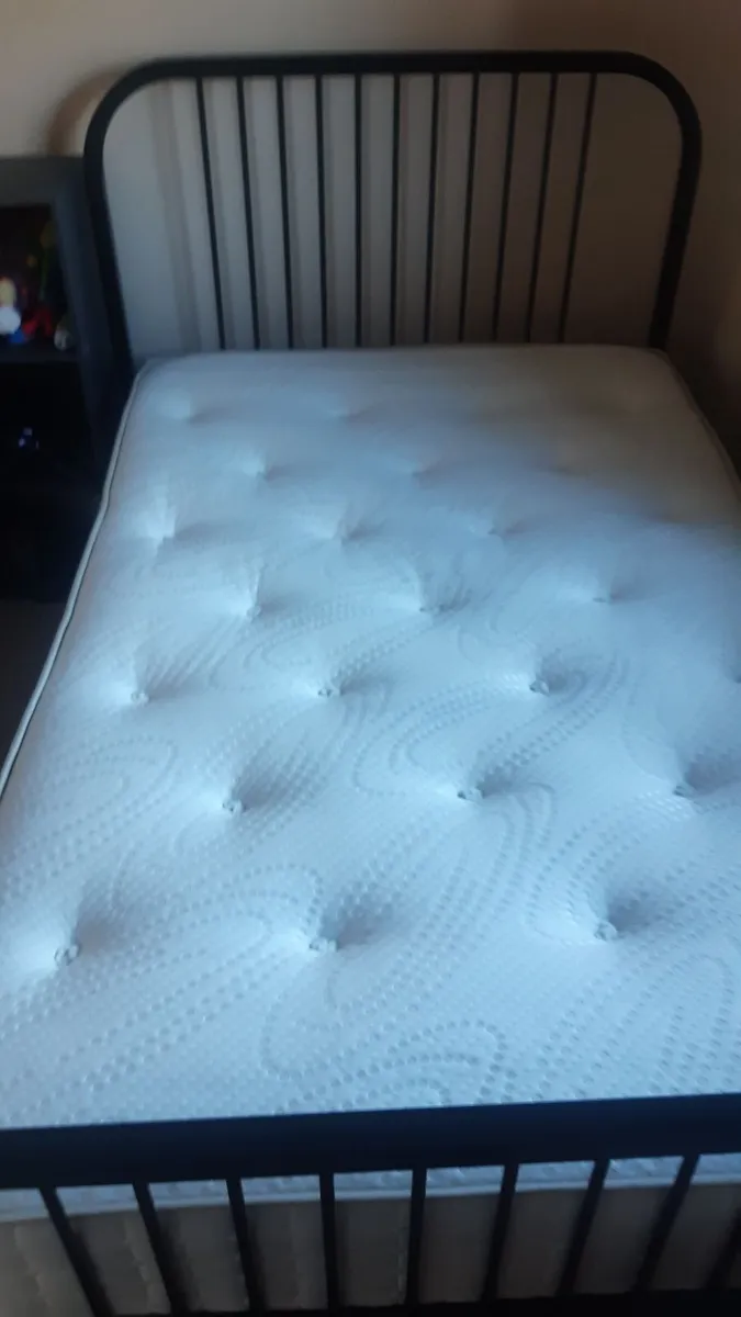 4ft Small Double Metal Bed Frame with Mattress - Image 3