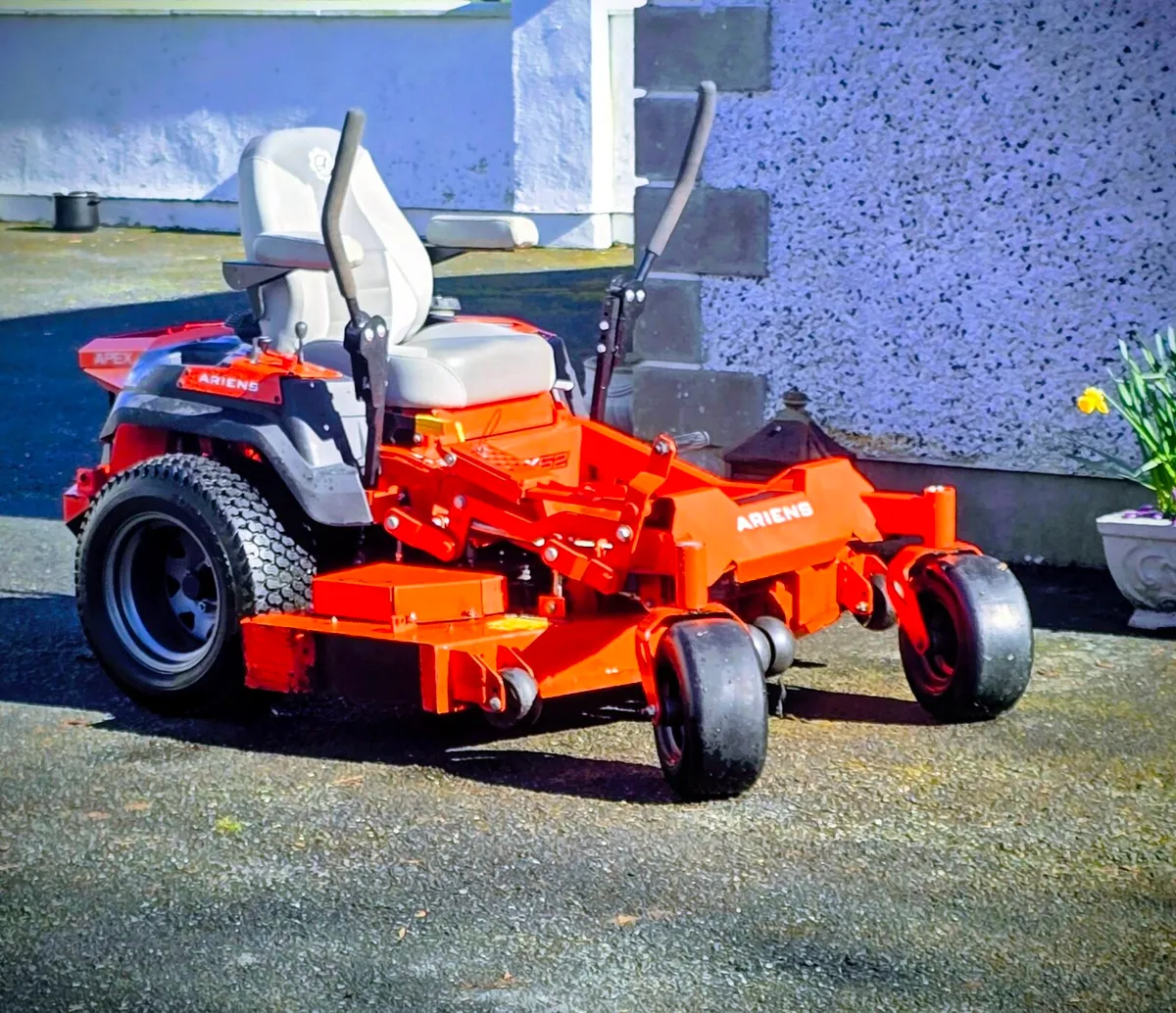 Ariens 52" commercial zero turn - Image 1