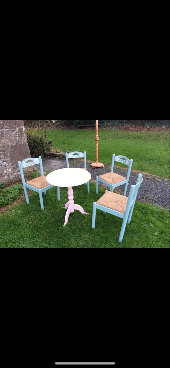 Pretty coloured Tables & Sugan Chaits - Image 4