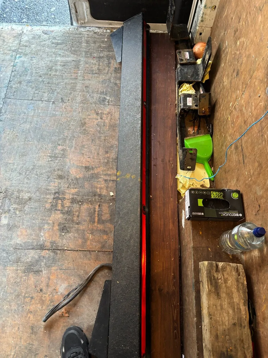 Bar for van - Image 1