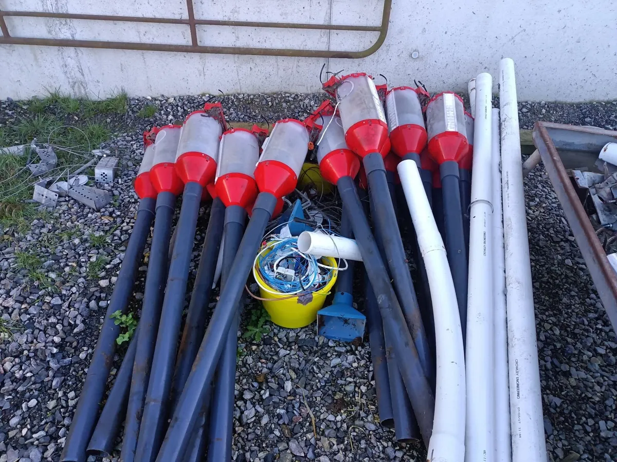 Batch feeders - Image 1