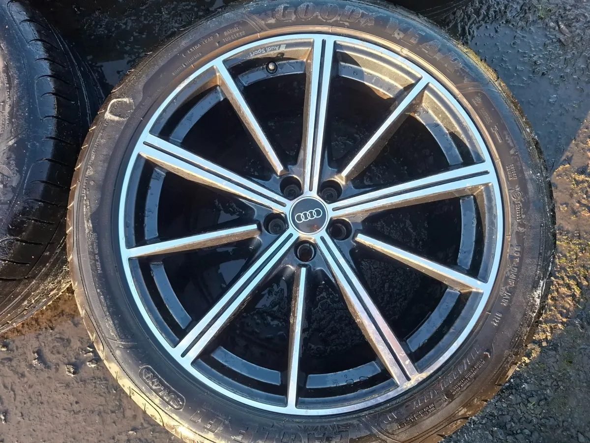 21" Genuine Audi Q7 S Line Alloys with tyres - Image 1