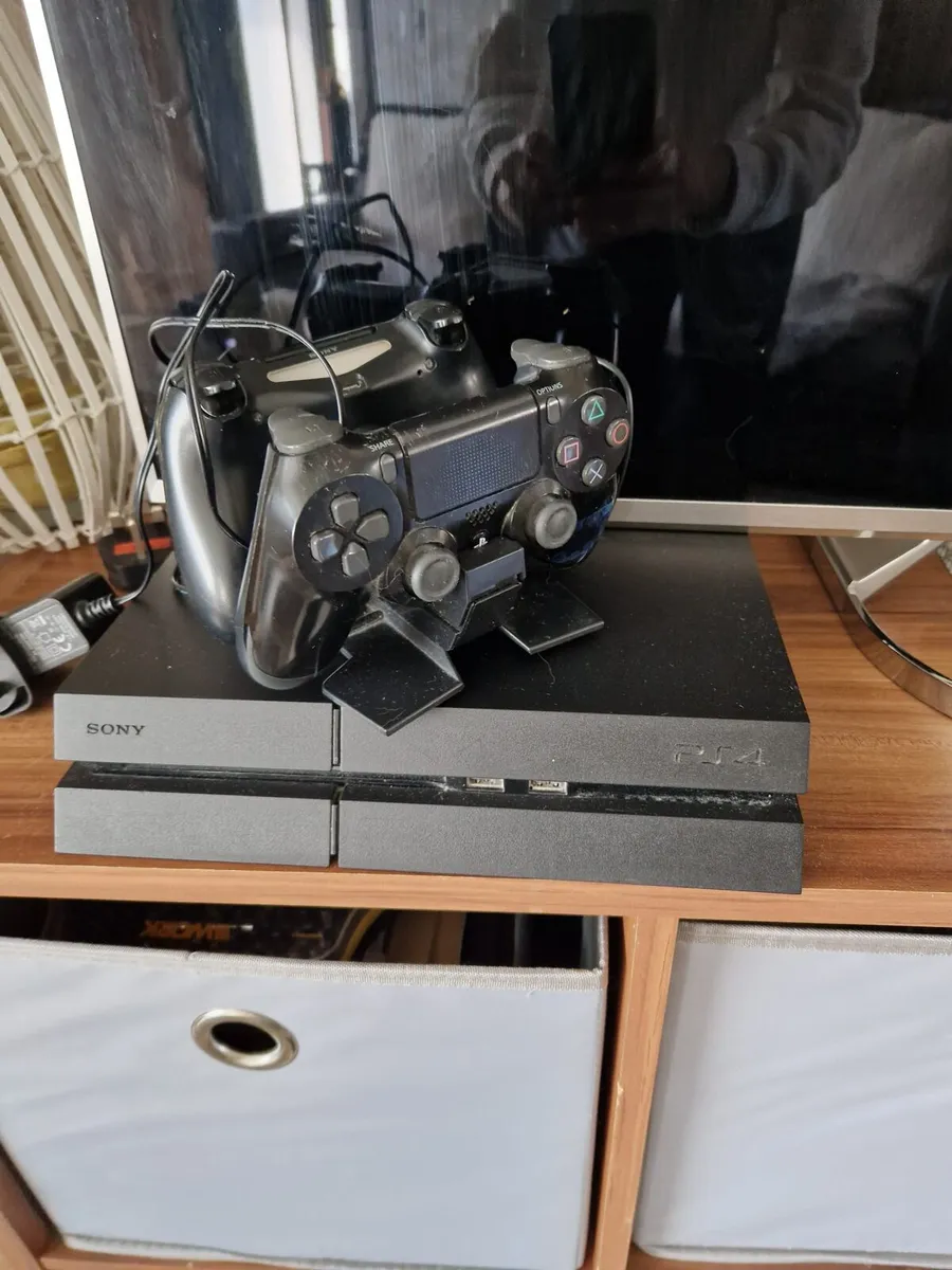 Playstation 4 - Image 1