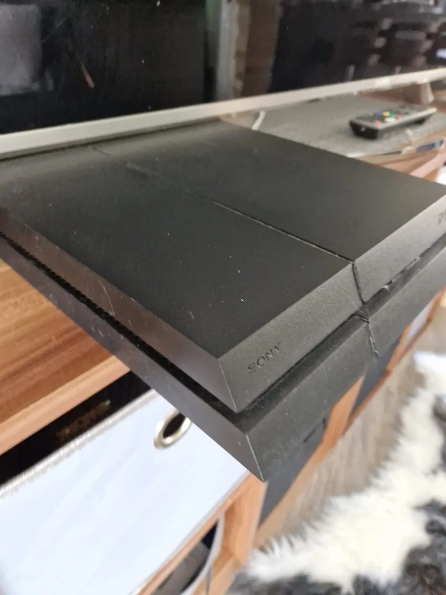 Playstation 4 - Image 3