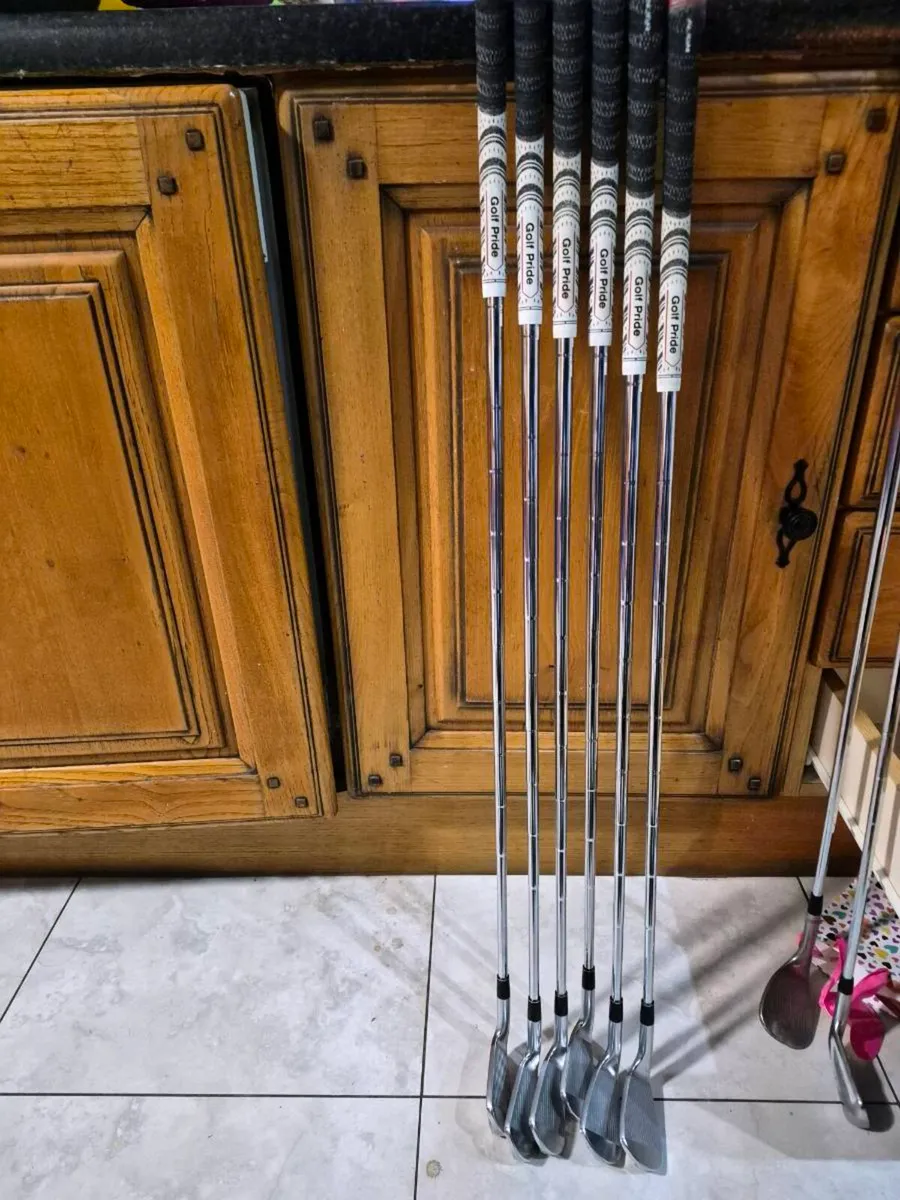Srixon ZXi5 irons - basically new - Image 4