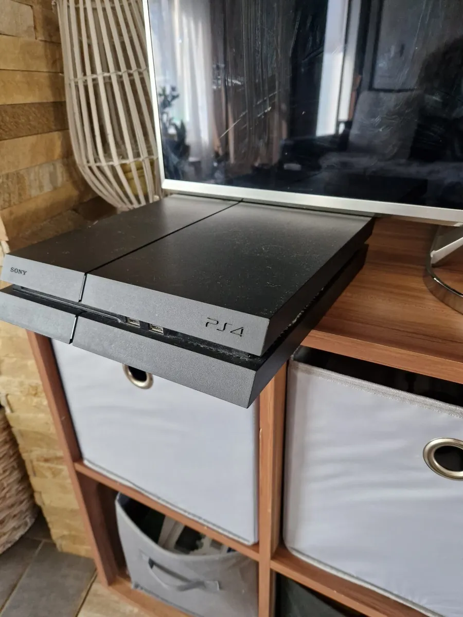 Playstation 4 - Image 4