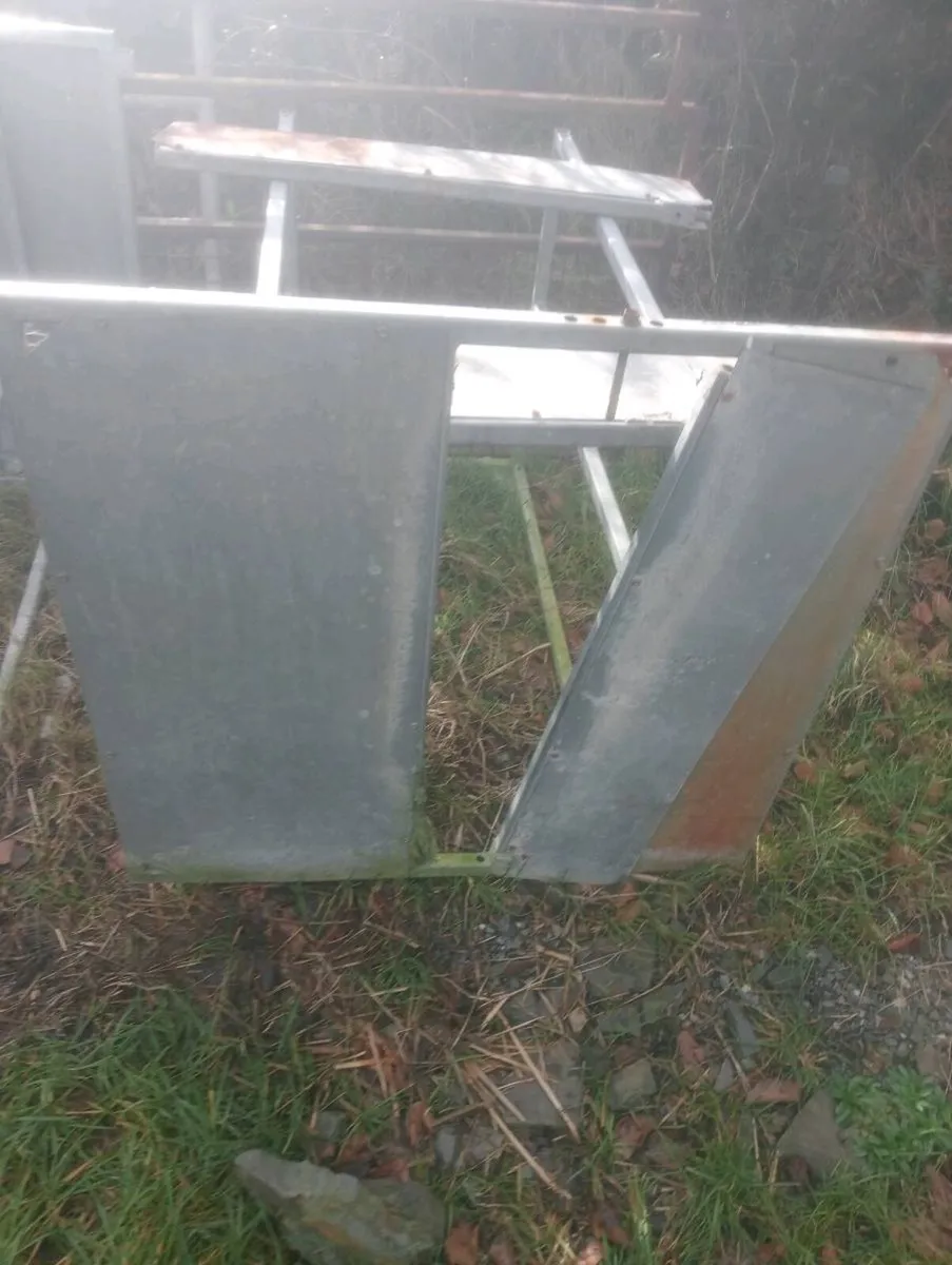 Foster crates meal bins - Image 4