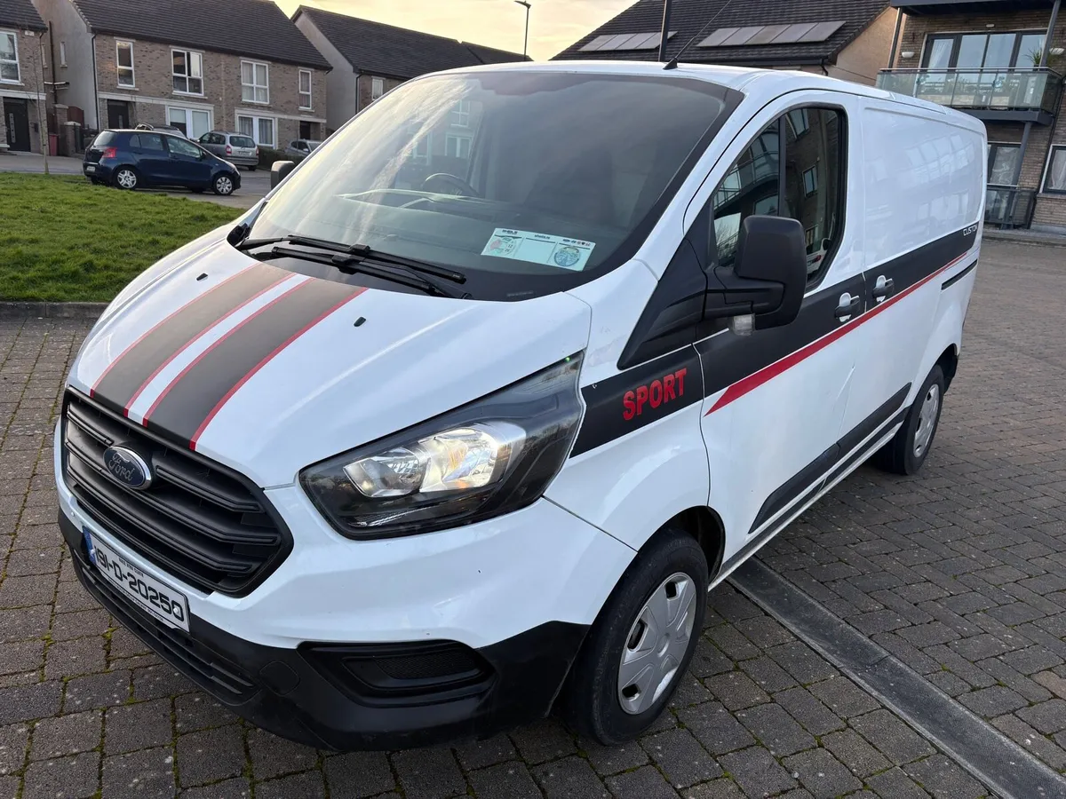 Ford Custom - Image 1