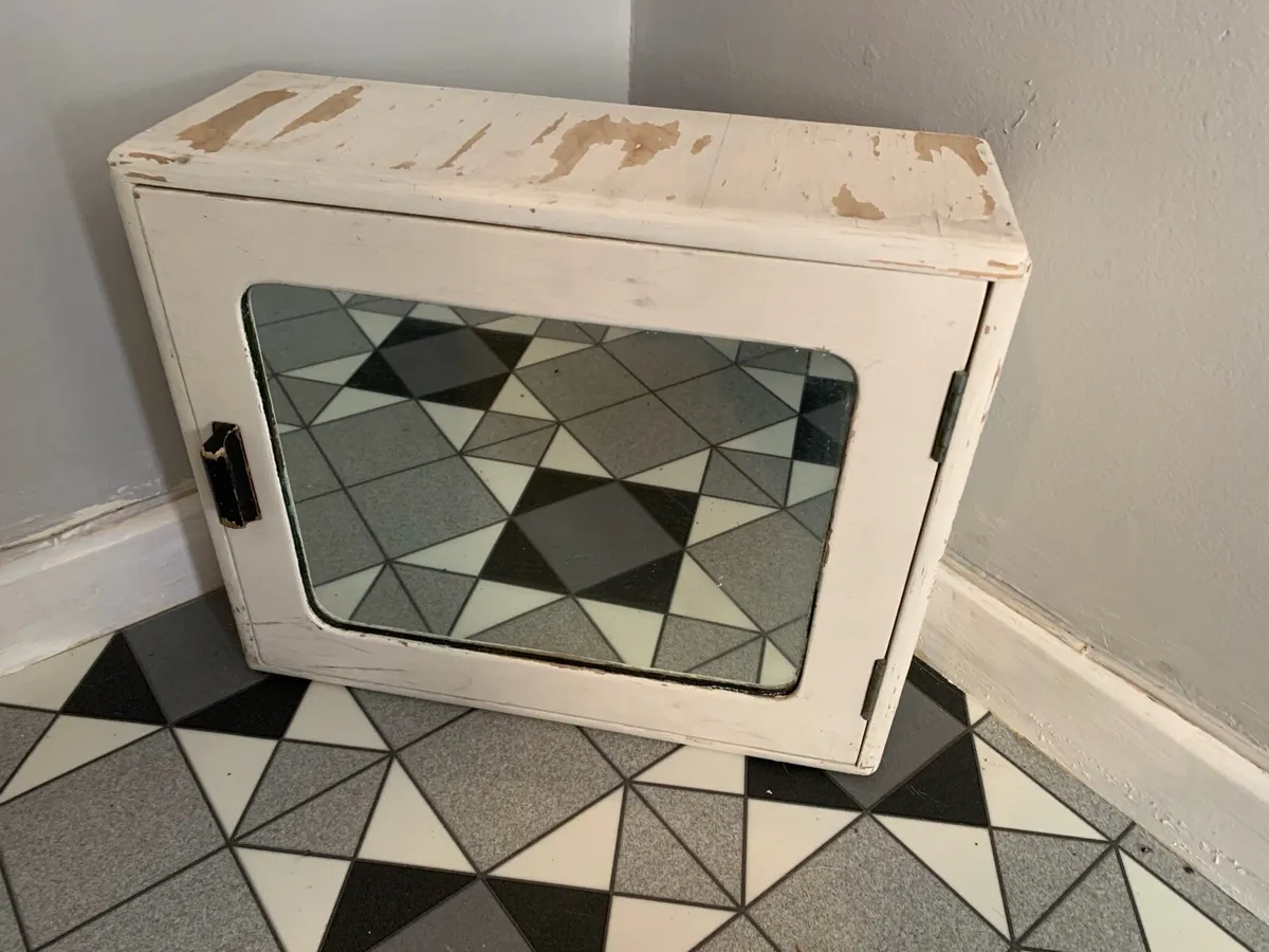 Vintage antique and collectibles - Image 2