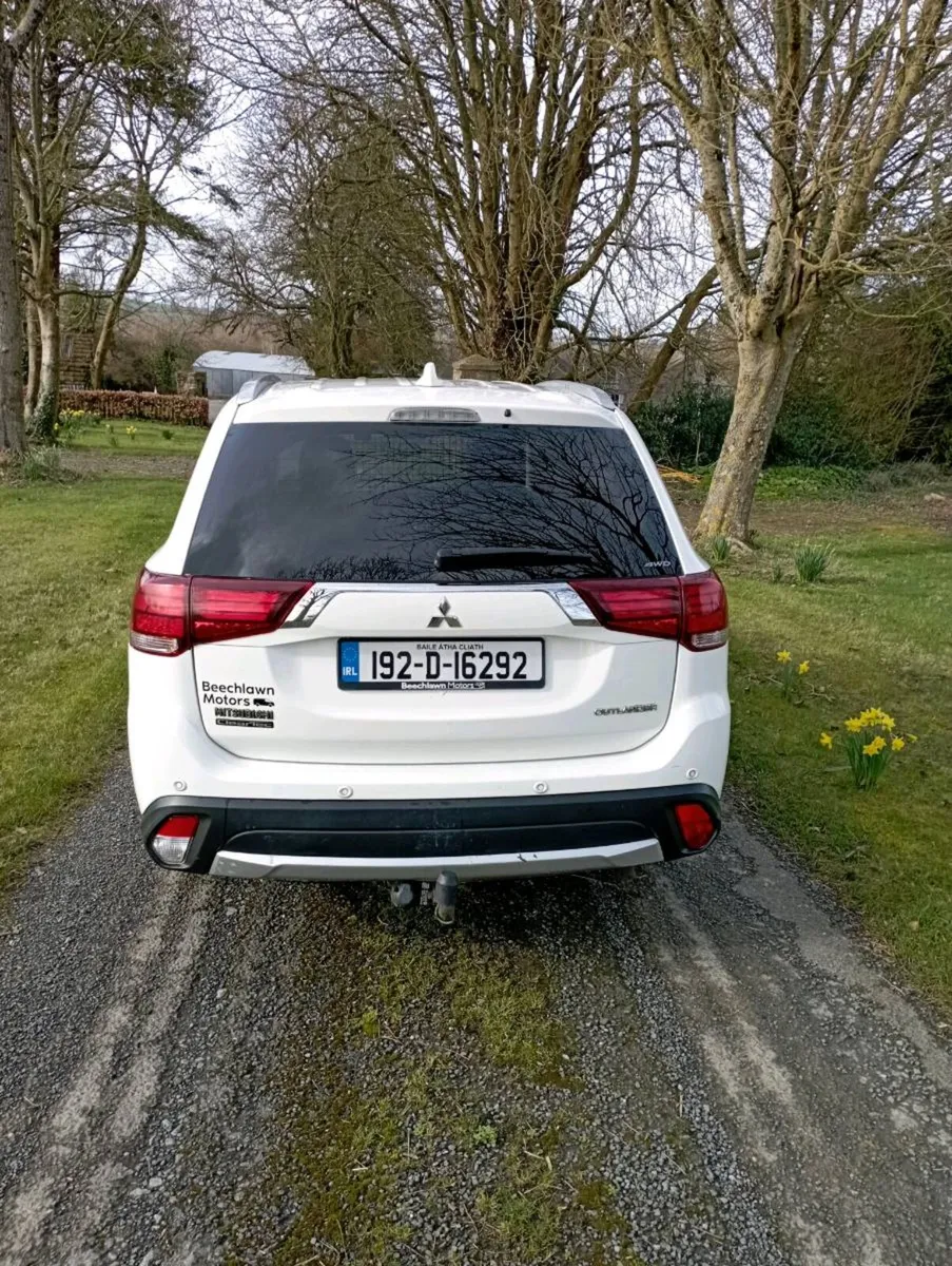 Mitsubishi Outlander - Image 4