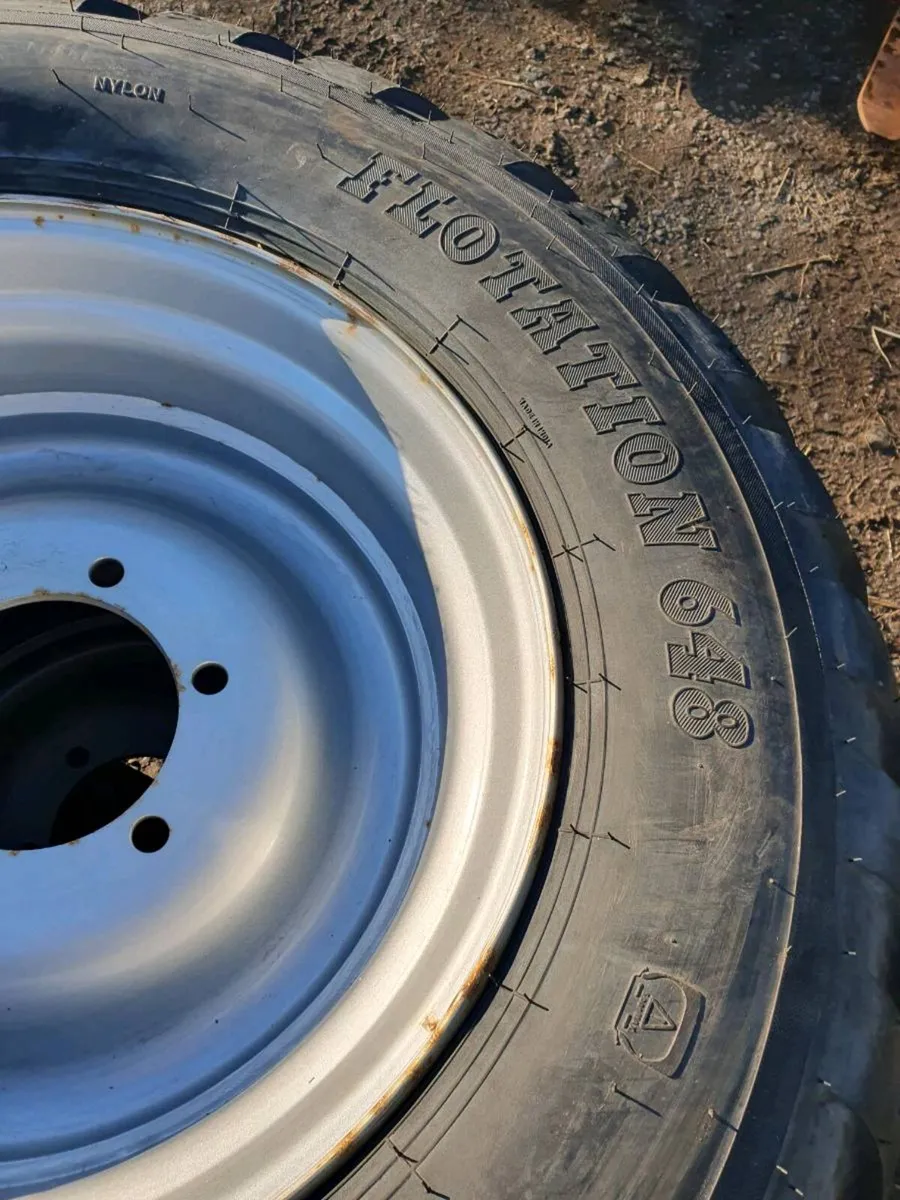 Bkt 400/60x22.5 flotation 648 wheels - Image 4