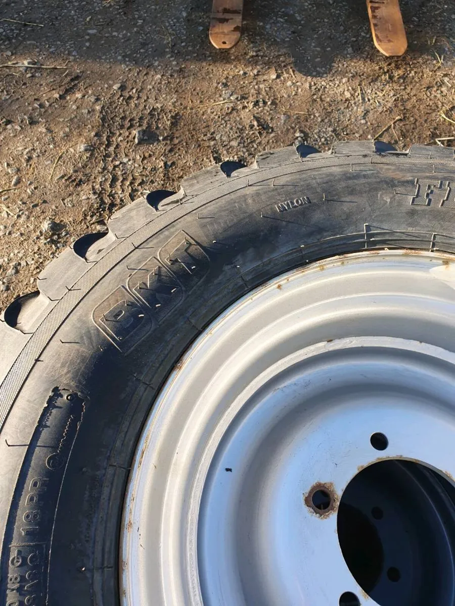 Bkt 400/60x22.5 flotation 648 wheels - Image 3