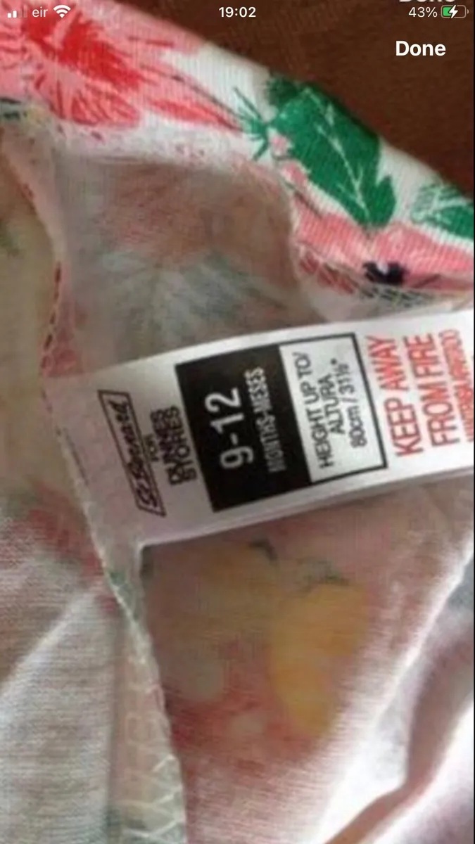 Girls stunning dress 9/12 mths €3 - Image 3