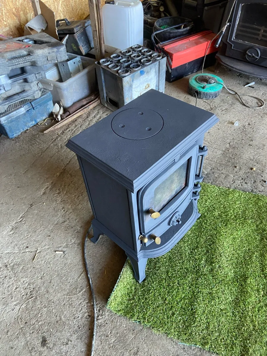 Stove - Image 1